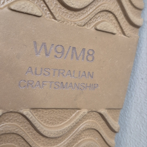 UGG Australian Pink Merino Sheepskin Platform Mini Boots with Silk Bow - Size 9 - Picture 16 of 16